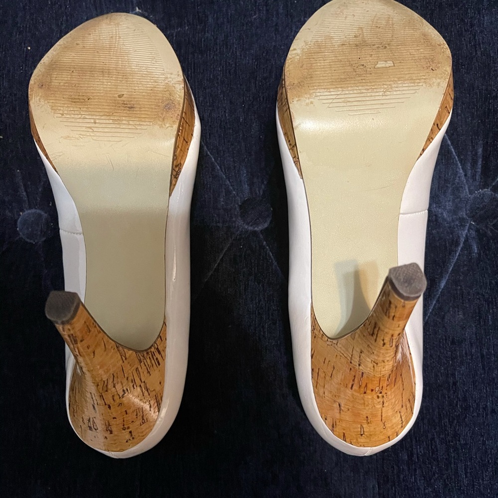 Shoes - Picture 3 of 4